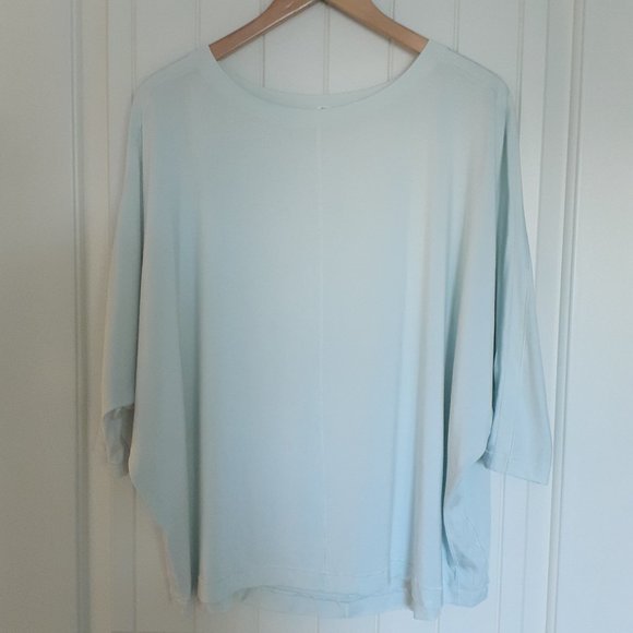 Athleta Relaxed Weekender Top 3/4 Sleeve Batwing Mint Green Size S/M - Picture 1 of 12